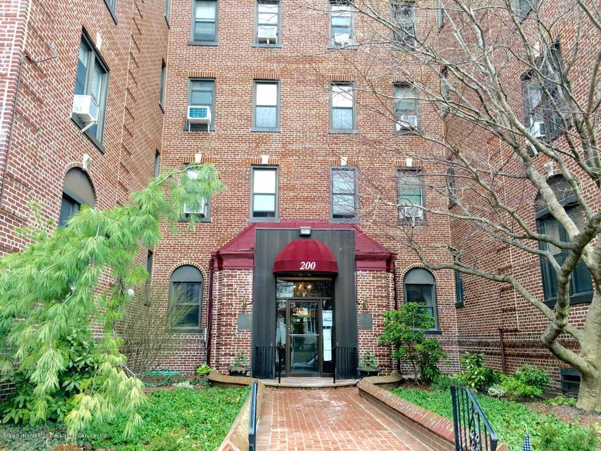 200 Hart Blvd unit 5C, Staten Island, NY 10301 - photo 1