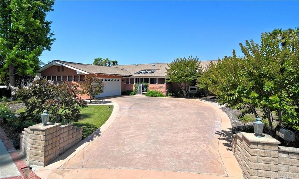 20314 Strelna Place, Woodland Hills, CA 91364 - photo 1