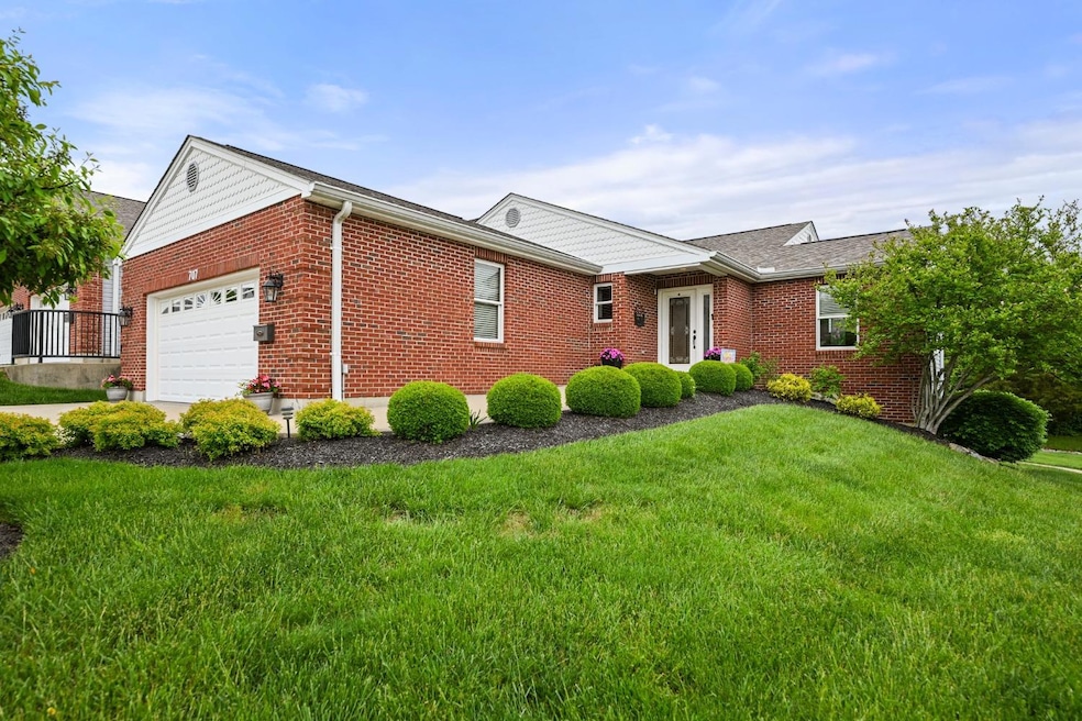 Attractive condo...end unit with easy entry!