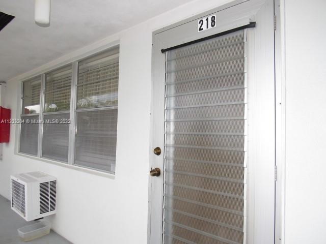 218 Windsor J unit J, West Palm Beach, FL 33417 - photo 1