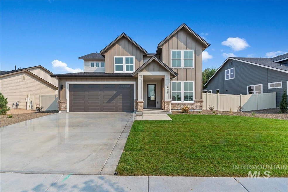 Pending $699,900 • Co-Listing Agent
