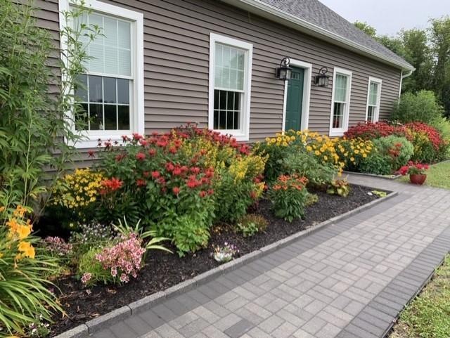 3 Fox Knoll summer front