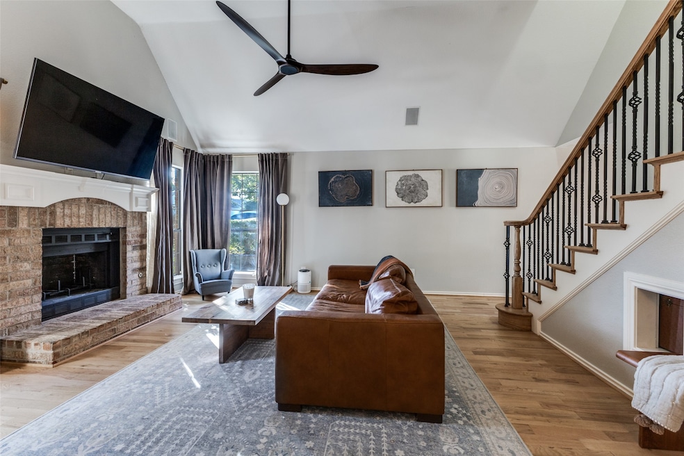 8209 Weatherly Dr, Rowlett, TX 75089 - photo 1