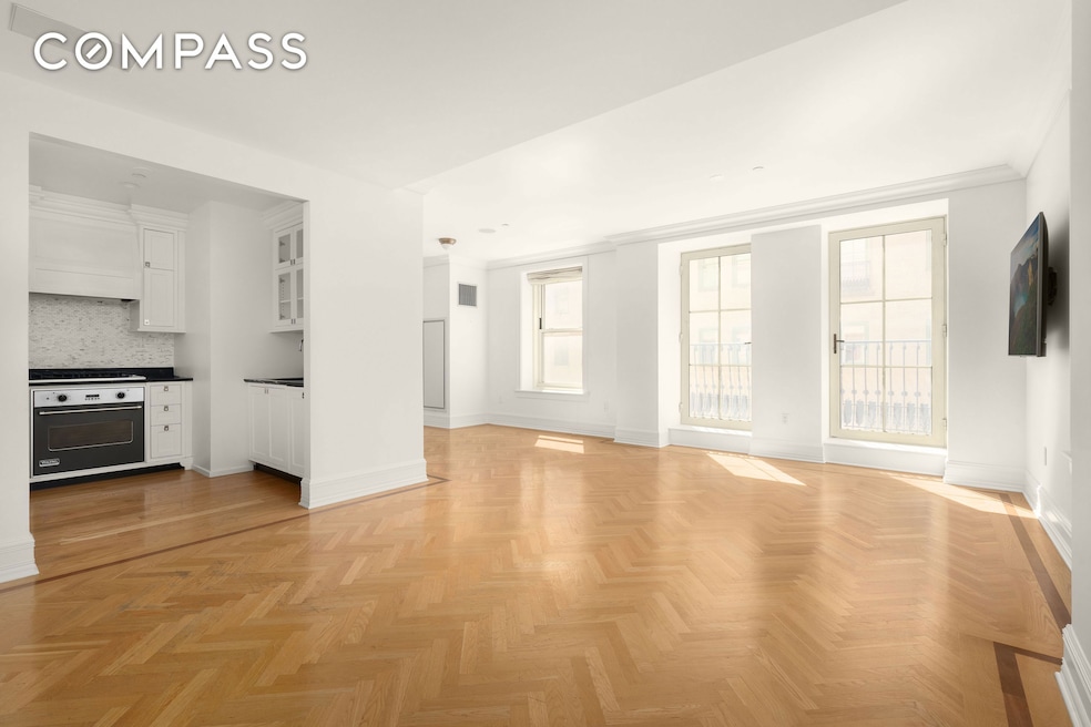 For Sale $2,695,000 • Co-Listing Agent