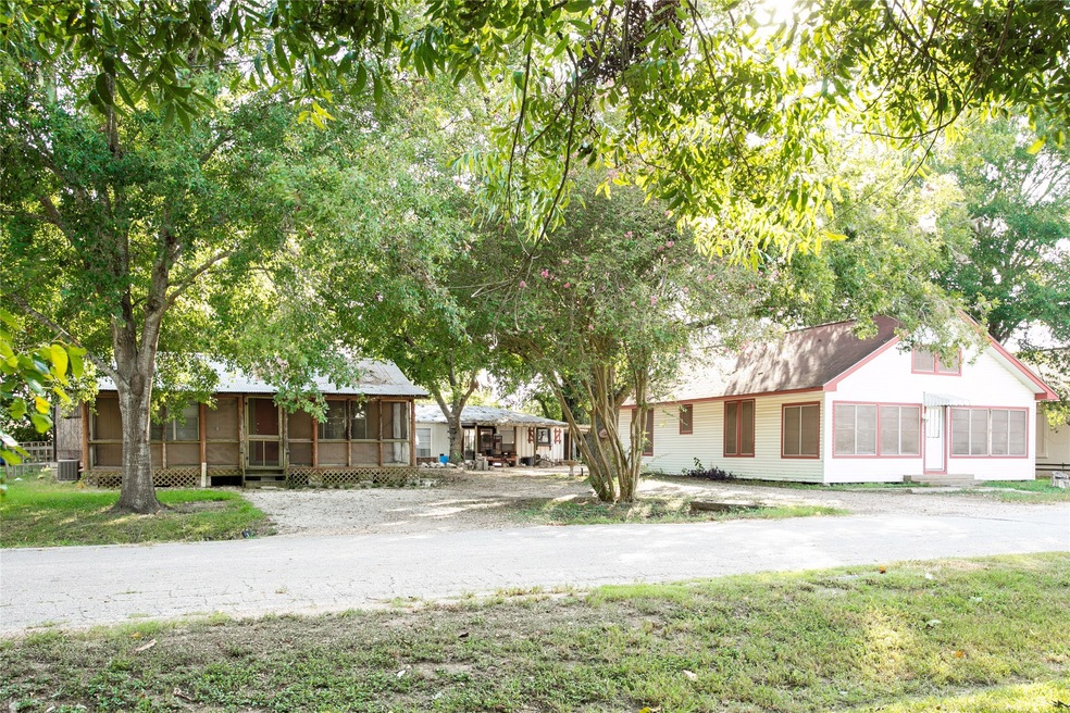 9006 Emma St, Needville, TX 77461 - photo 1