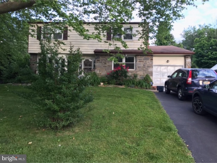 2345 Pine Ridge Dr, Lafayette Hill, PA 19444 - photo 1