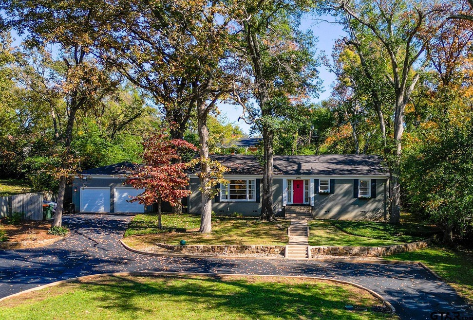 2900 S Cameron Ave, Tyler, TX 75701 - photo 1