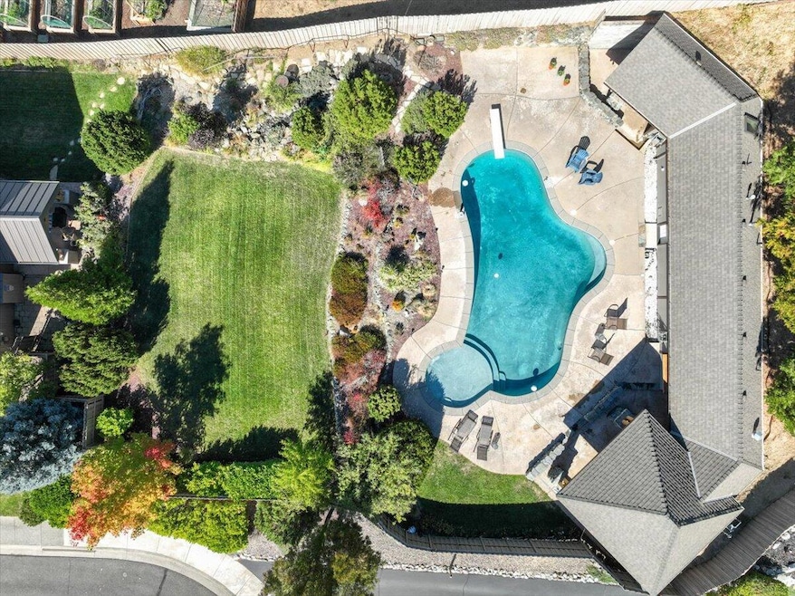 For Sale $875,000 • Co-Listing Agent