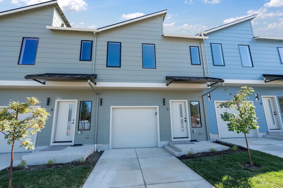 2028 Sunset Dr unit 5, Medford, OR 97501 - photo 1