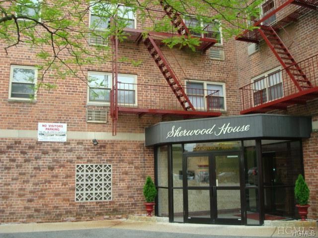 Sherwood House unit 1M, Yonkers, NY 10704 - photo 1