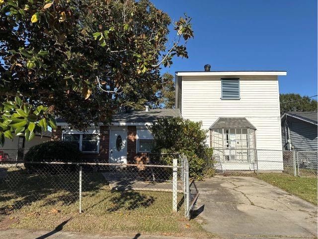 9 Four Oclock Ln, Westwego, LA 70094 - photo 1