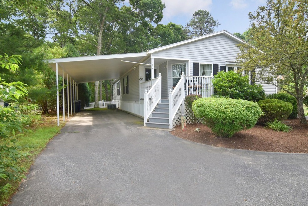 387 Leisure Dr, Wakefield, RI 02879 - photo 1