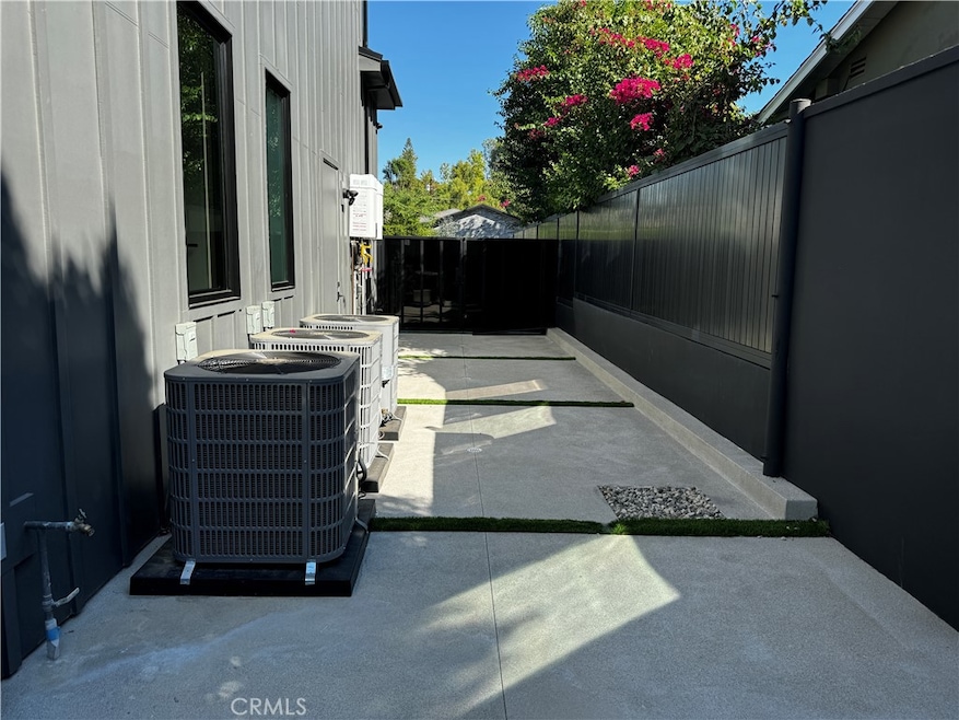 Sold $4,890,365 • Co-Listing Agent