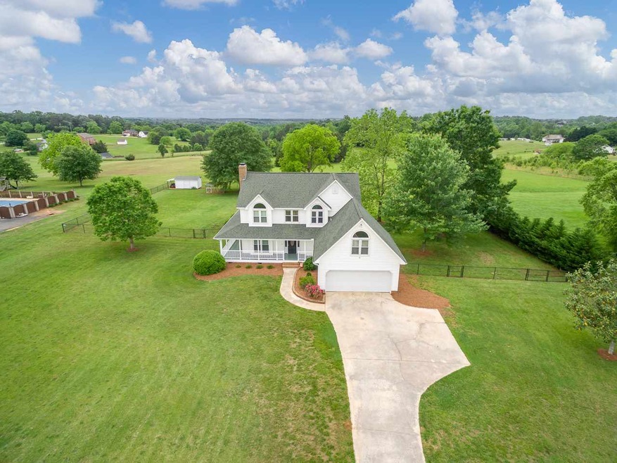 223 Burnett Rd, Inman, SC 29349 - photo 1