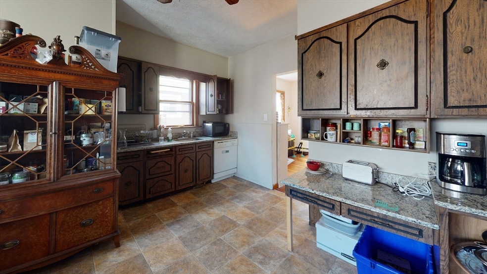 111 Highland Rd unit 2, Somerville, MA 02144 - photo 1