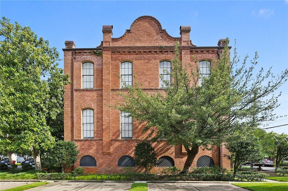 4848 Coliseum, Unit 205