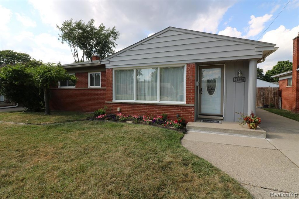3 bedroom Broadfront Ranchon Chernick