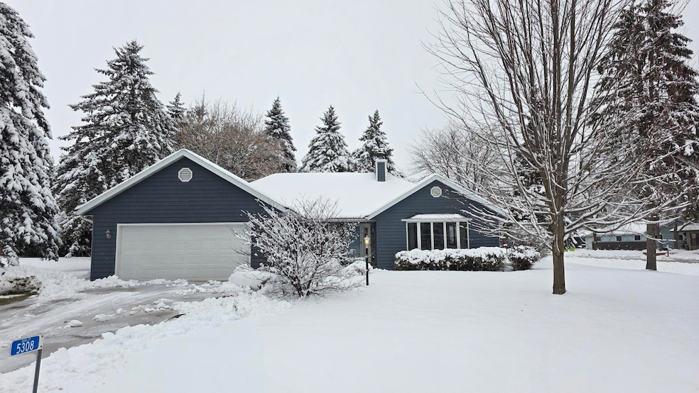 5308 Quail Ct, Sheboygan, WI 53083 - photo 1