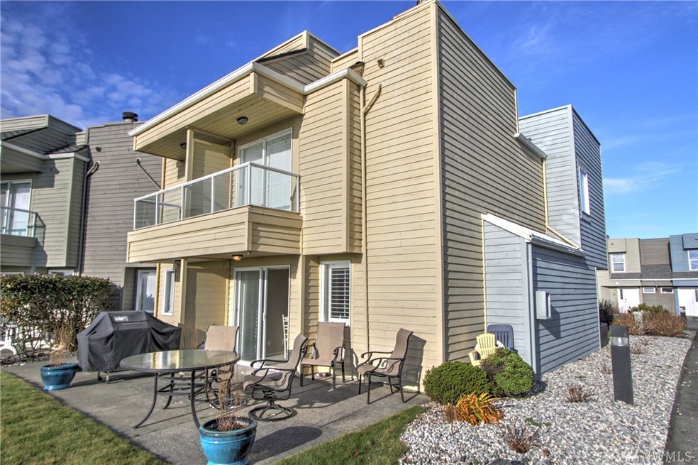 1728 Edwards Dr unit 16, Point Roberts, WA 98281 - photo 1