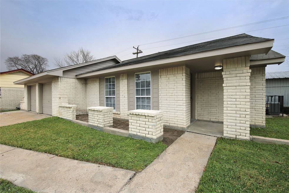 10130 Whitebrook Dr, Houston, TX 77038 - photo 1