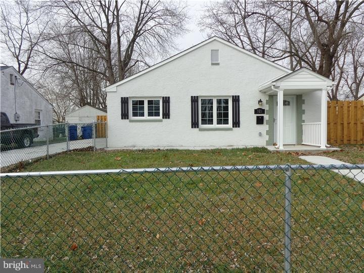 321 Howell Dr, New Castle, DE 19720 - photo 1