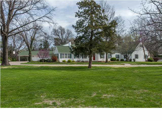 This home sits on five gorgeous, wooded acres. Thi