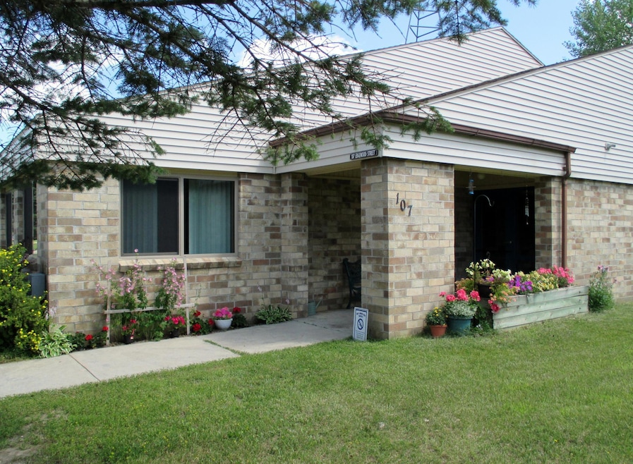 For Rent $797/month