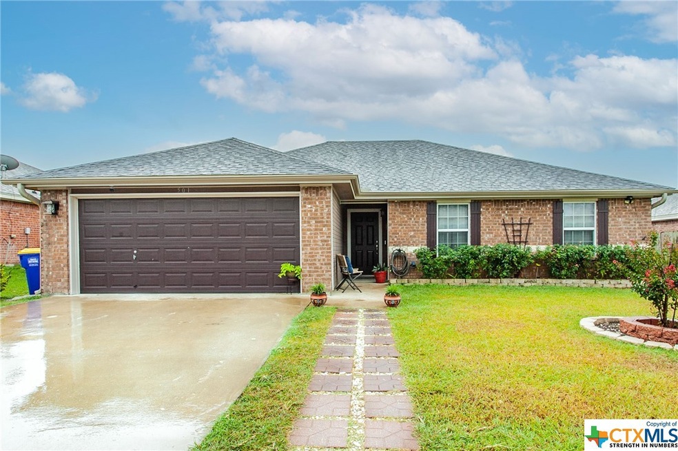 501 Kylar St, Troy, TX 76579 - photo 1