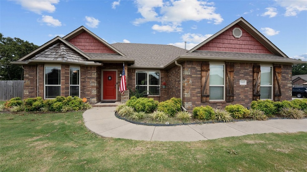 1660 Major Stone Cir, Prairie Grove, AR 72753 - photo 1
