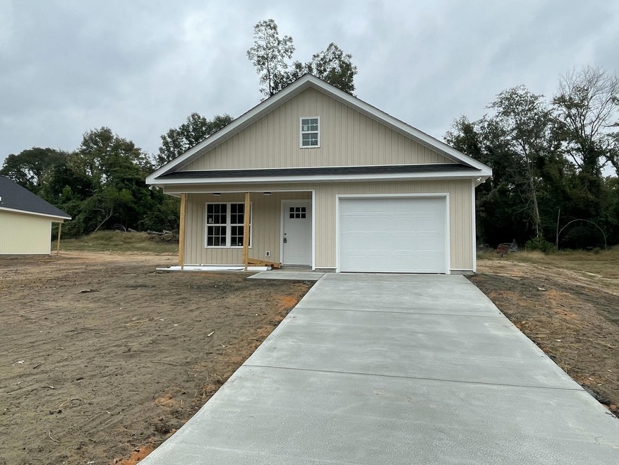 627 Clary St, Thomson, GA 30824 - photo 1