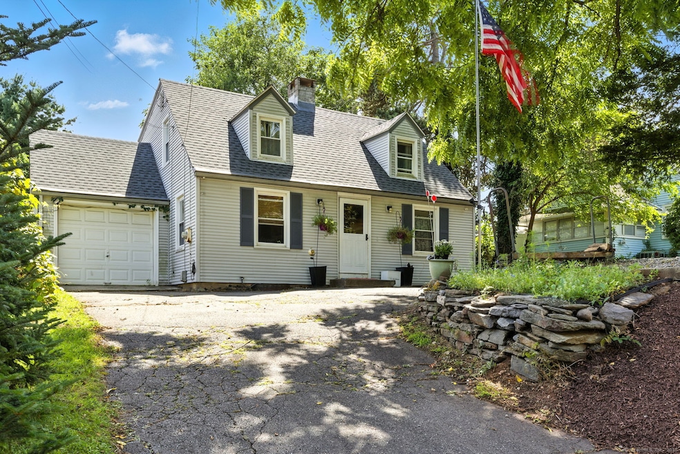 634 N Main St, Manchester, CT 06042 - photo 1