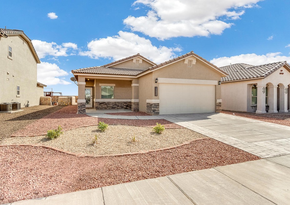 13606 Bradford St, Horizon City, TX 79928 - photo 1