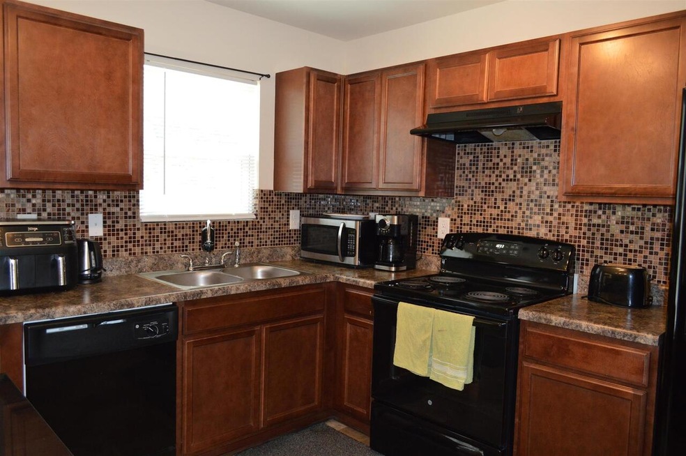 987 Haley St, Macon, GA 31217 - photo 1