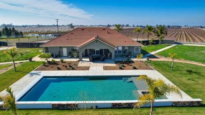 26185 N Watkinson Rd, Acampo, CA 95220 - photo 1