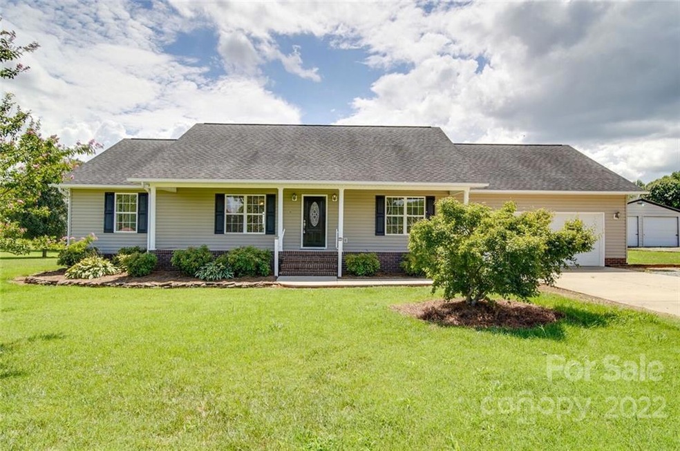 530 Barry Oak Rd, Statesville, NC 28625 - photo 1