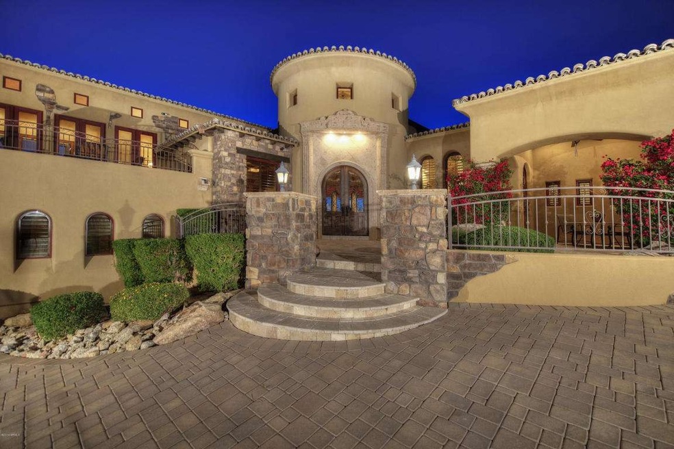 Front Entry-Courtyard
