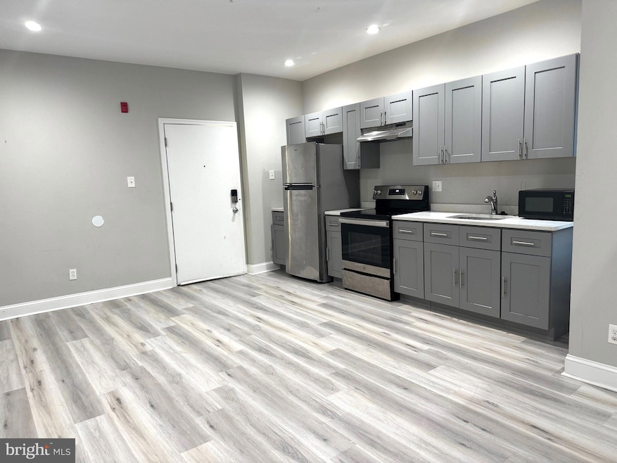 For Rent $1,425/month