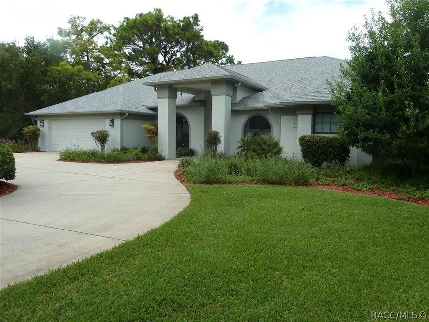 Exterior of Home featuring Circular Driveway