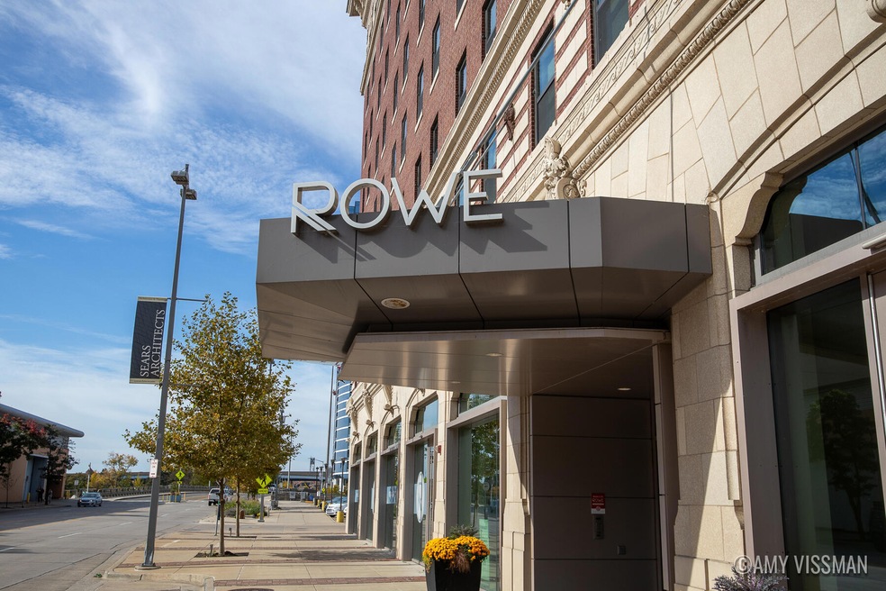 201 Michigan St NW unit 1001, Grand Rapids, MI 49503 - photo 1