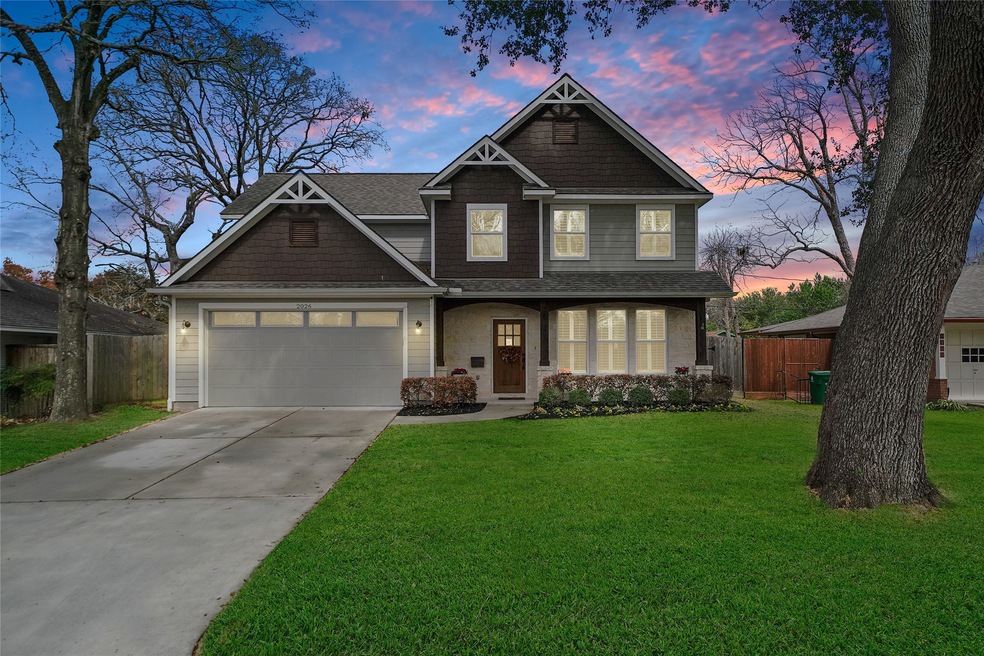 2026 Chantilly Ln, Houston, TX 77018 - photo 1