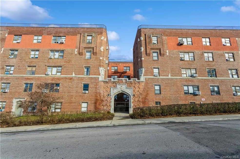 Summit Gardens unit 2G, Port Chester, NY 10573 - photo 1