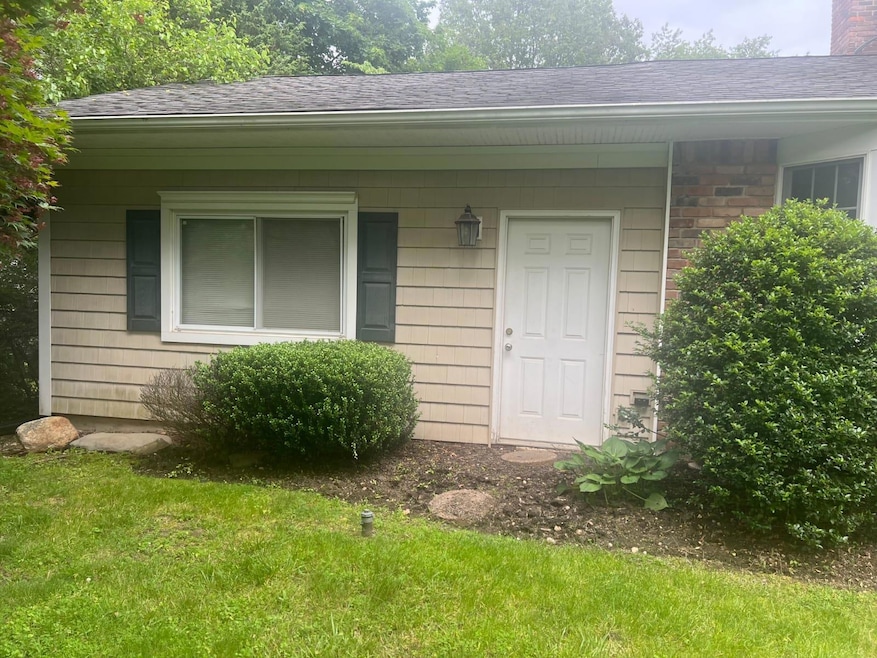 For Rent $1,000/month