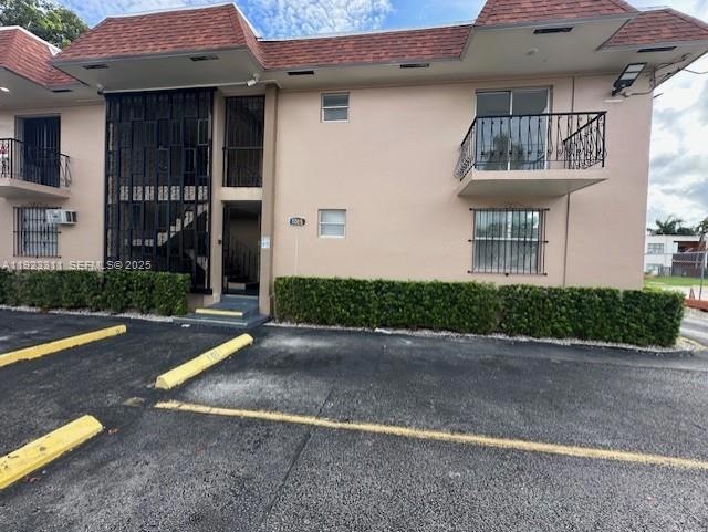 1015 NW 45th Ave unit 205, Miami, FL 33126 - photo 1