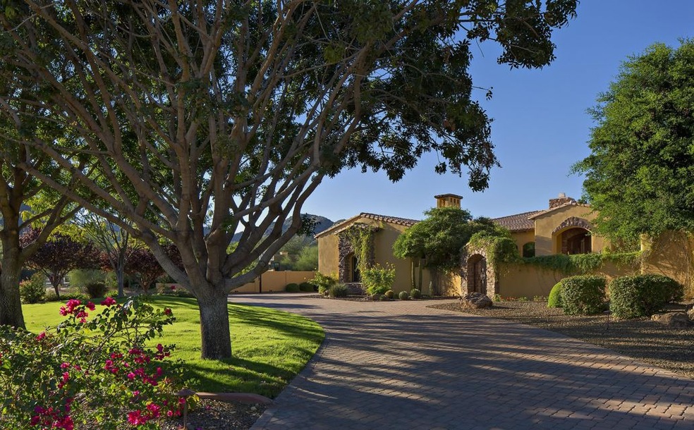 6600 E. Hummingbird Lane