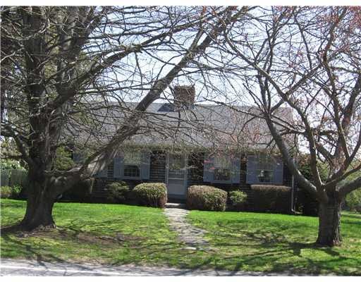 286 W Main Rd, Little Compton, RI 02837 - photo 1