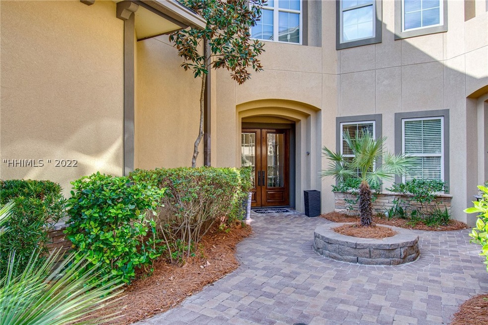 Great curb appeal as your drive up and a very attr
