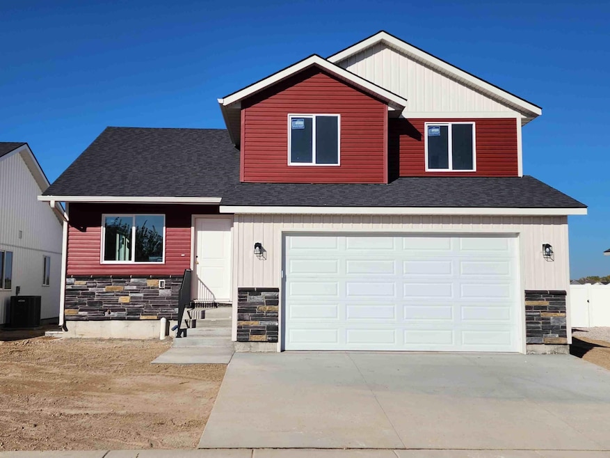 Pending $409,900 • Co-Listing Agent