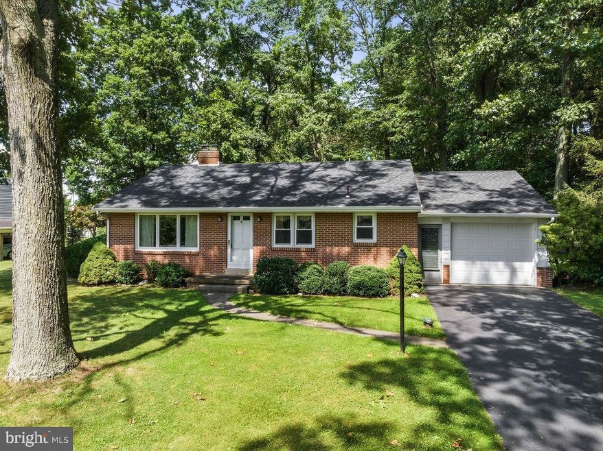 1014 Pine Grove Rd, Hanover, PA 17331 - photo 1