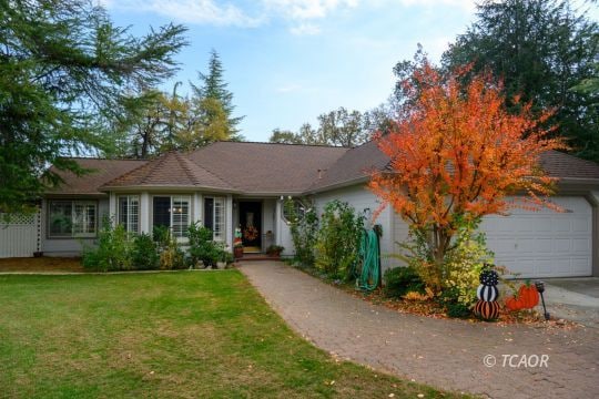 19679 Midland Dr, Redding, CA 96003 - photo 1