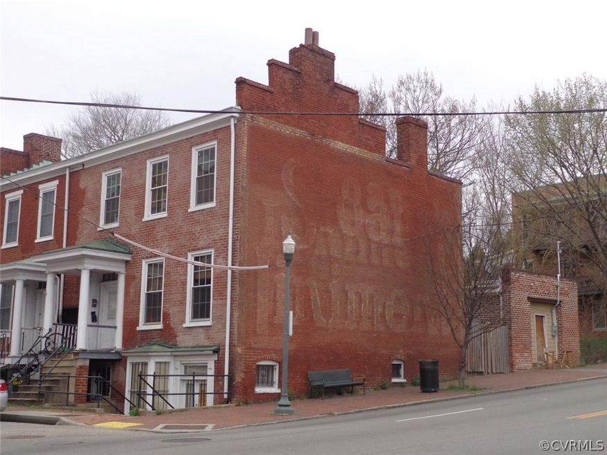 301 Cedar St is located on the corner of 19th and